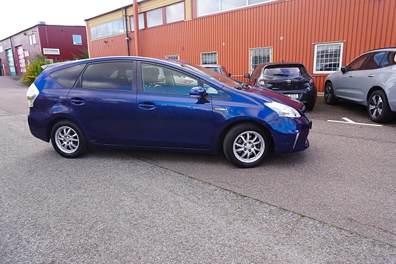 Toyota Prius 11 of 12