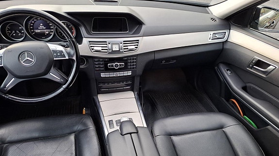 Mercedes-Benz E250 12 of 13