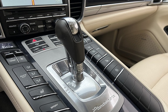 Porsche Panamera 4 27 of 30