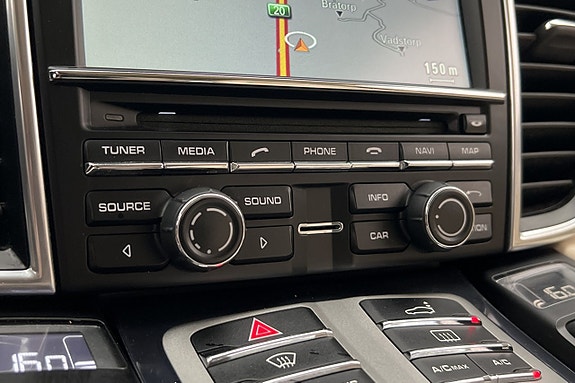 Porsche Panamera 4 26 of 30