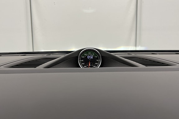 Porsche Panamera 4 19 of 30