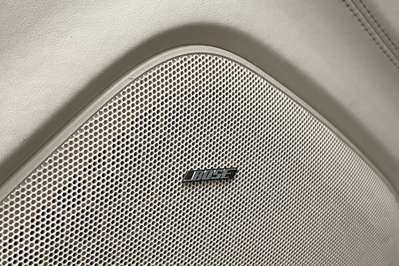 Porsche Panamera 4 17 of 30