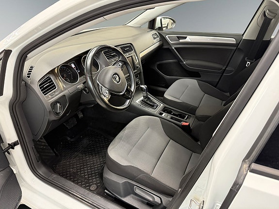 Volkswagen e-Golf VII 9 of 15