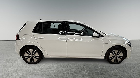 Volkswagen e-Golf VII 4 of 15