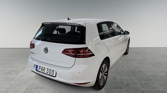 Volkswagen e-Golf VII 5 of 15