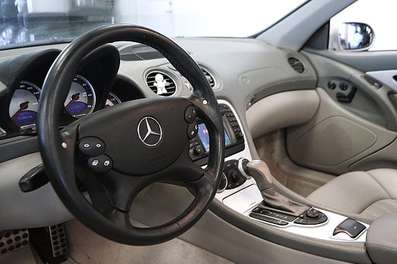 Mercedes-Benz SL55 6 of 11