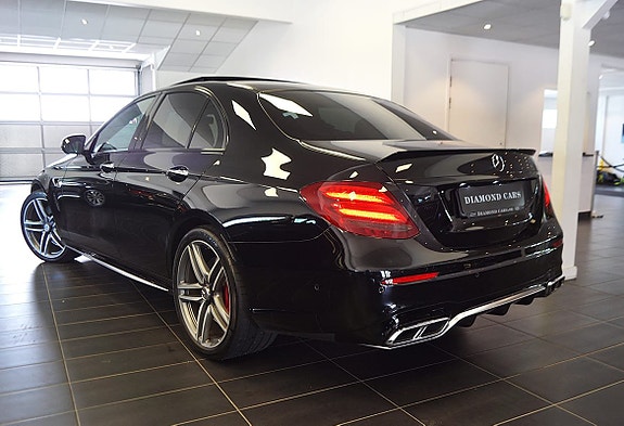Mercedes-Benz E63 3 of 30