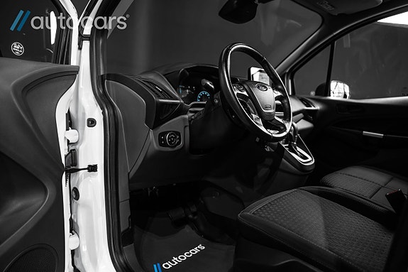 Ford Transit Connect 16 of 30