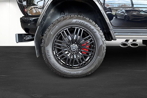 Mercedes-Benz G63 5 of 5