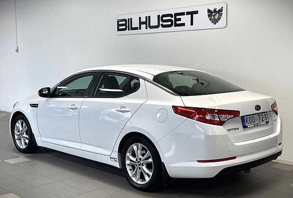 Kia Optima 2 of 5