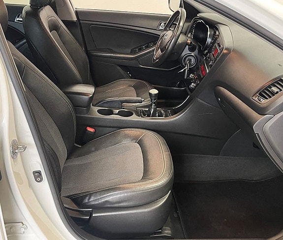 Kia Optima 9 of 16