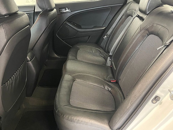 Kia Optima 11 of 16