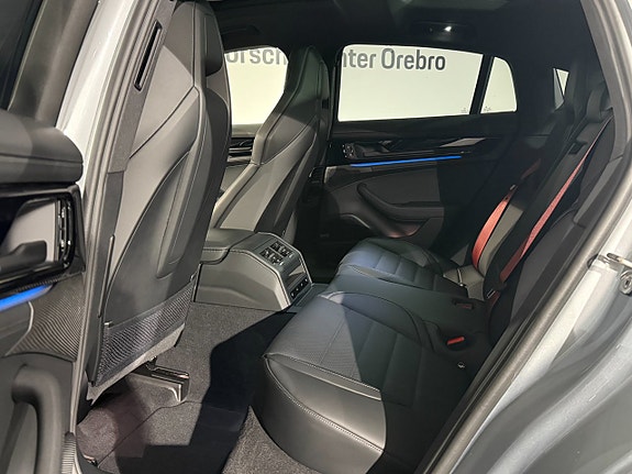 Porsche Panamera 4 11 of 13
