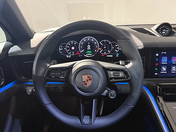 Porsche Panamera 4 10 of 13