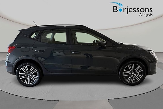 Seat Arona 2 of 8