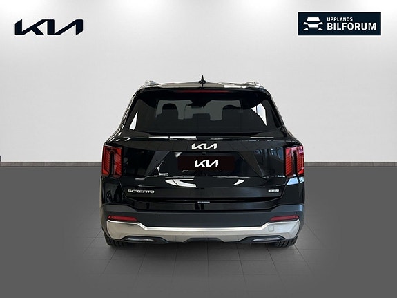 Kia Sorento 5 of 21