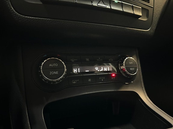 Mercedes-Benz B180 12 of 15