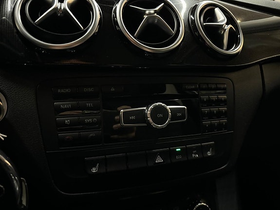 Mercedes-Benz B180 11 of 15