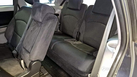 Mitsubishi Grandis 7 of 10
