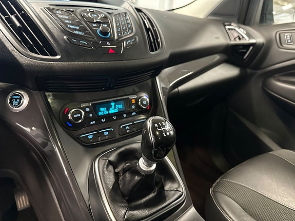 Ford Kuga 11 of 15