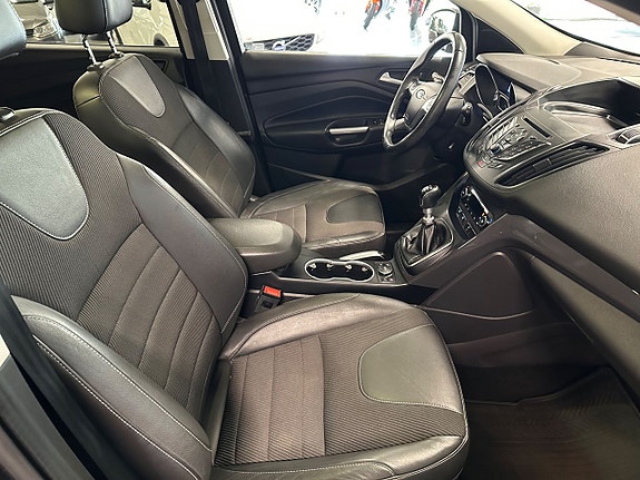 Ford Kuga 8 of 15