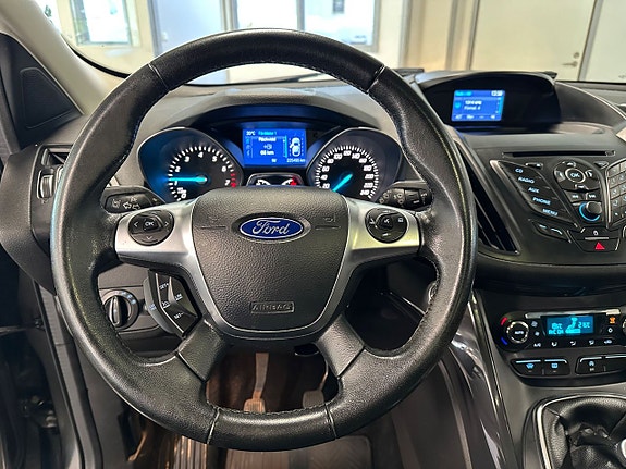 Ford Kuga 10 of 15
