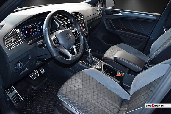 Volkswagen Tiguan 8 of 12