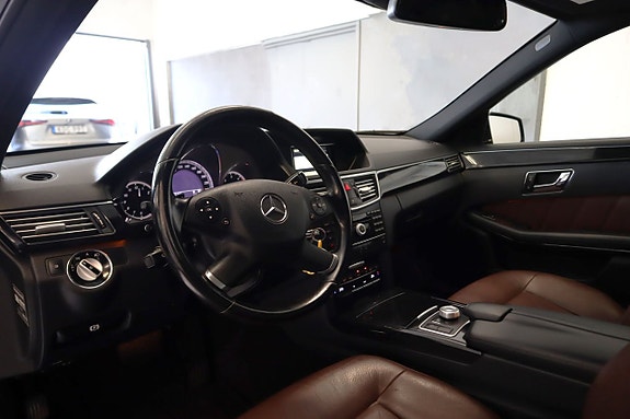 Mercedes-Benz E350 9 of 18
