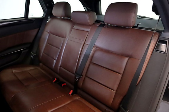 Mercedes-Benz E350 18 of 18