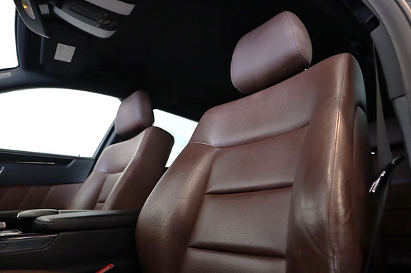 Mercedes-Benz E350 13 of 18