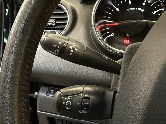 Peugeot 3008 16 of 23
