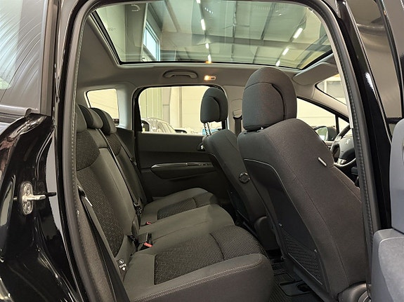 Peugeot 3008 13 of 23