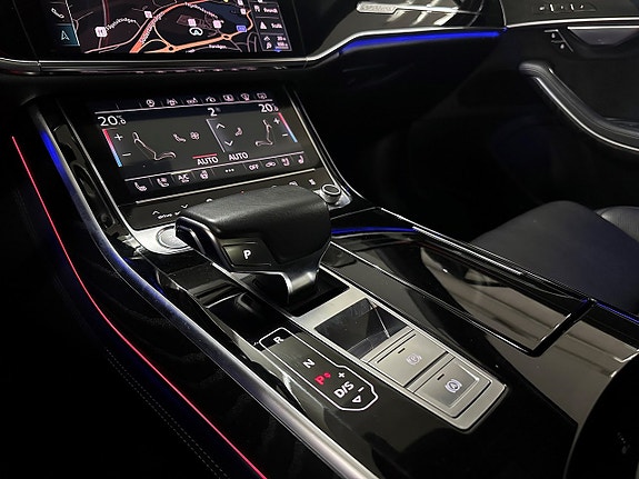 Audi A8 19 of 27