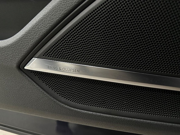 Audi A8 24 of 27