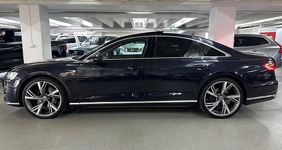 Audi A8 2 of 27