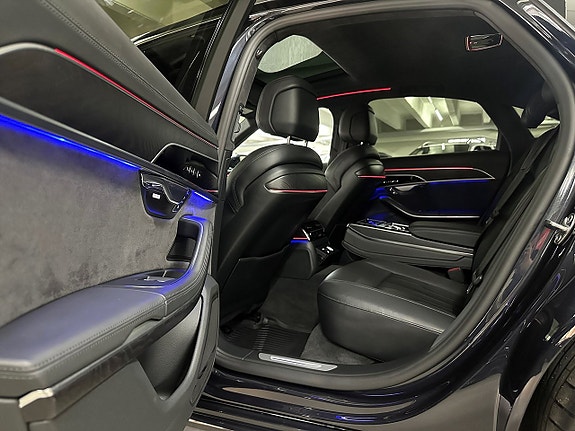 Audi A8 13 of 27