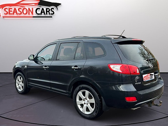 Hyundai Santa Fe 3 of 5