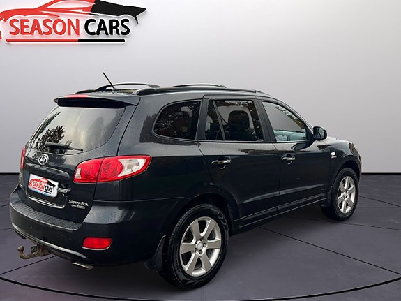 Hyundai Santa Fe 2 of 5