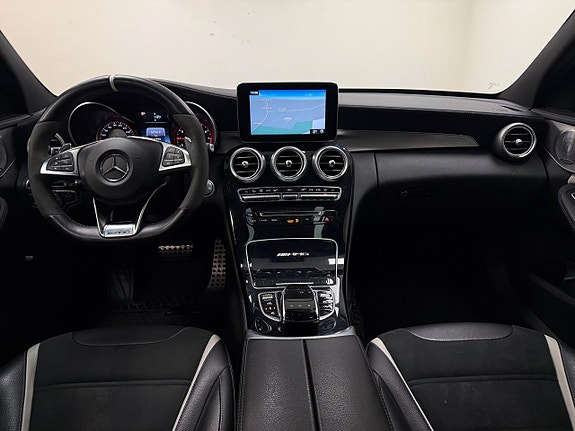 Mercedes-Benz C - 12