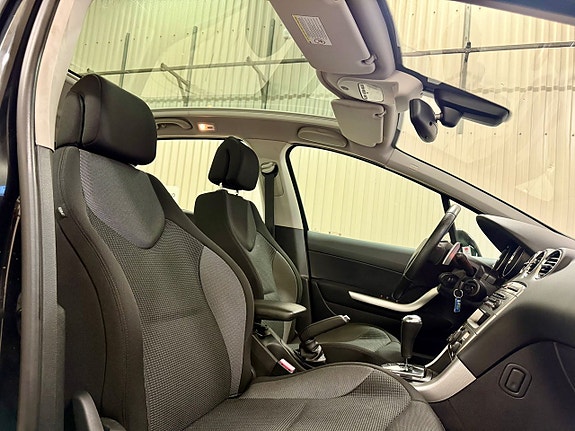 Peugeot 308 16 of 18