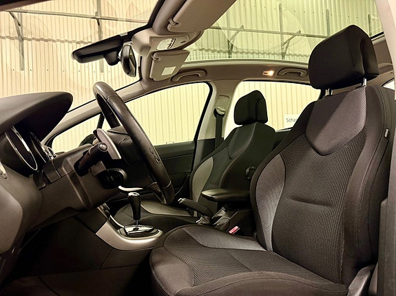 Peugeot 308 14 of 18