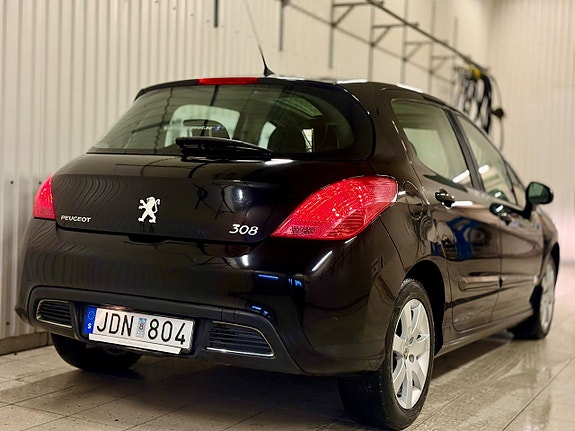 Peugeot 308 9 of 18