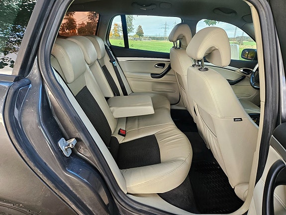 Saab 9-3 12 of 17