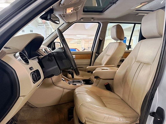 Land Rover Discovery 4 7 of 23