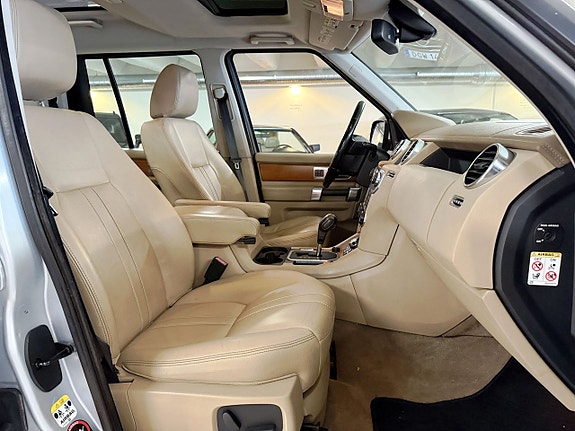 Land Rover Discovery 4 8 of 23
