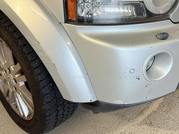 Land Rover Discovery 4 18 of 23