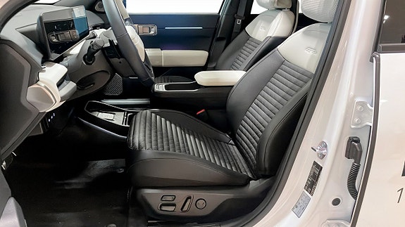 Kia EV4 9 of 16