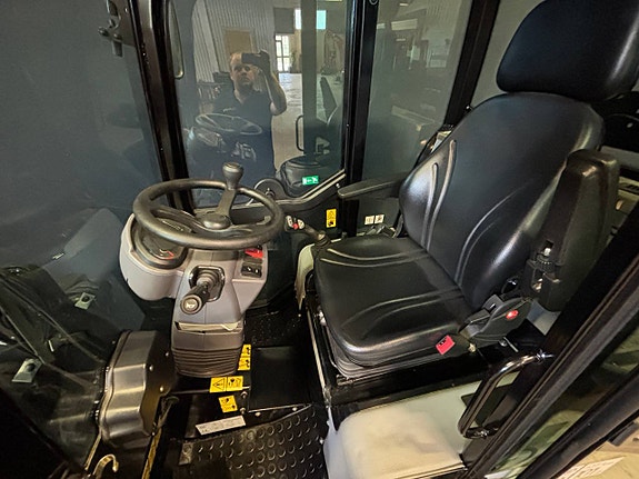 NY Kubota RT 220-2e - ELEKTRISK - BOKA MIG FÖR DEMOKÖRNING! 7 of 9