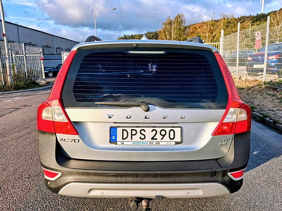 Volvo XC70 8 of 19