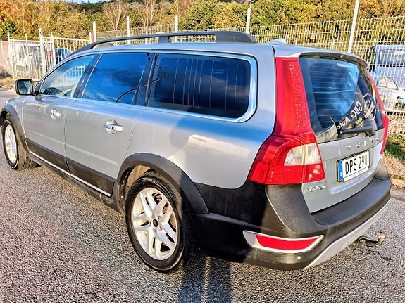 Volvo XC70 4 of 19